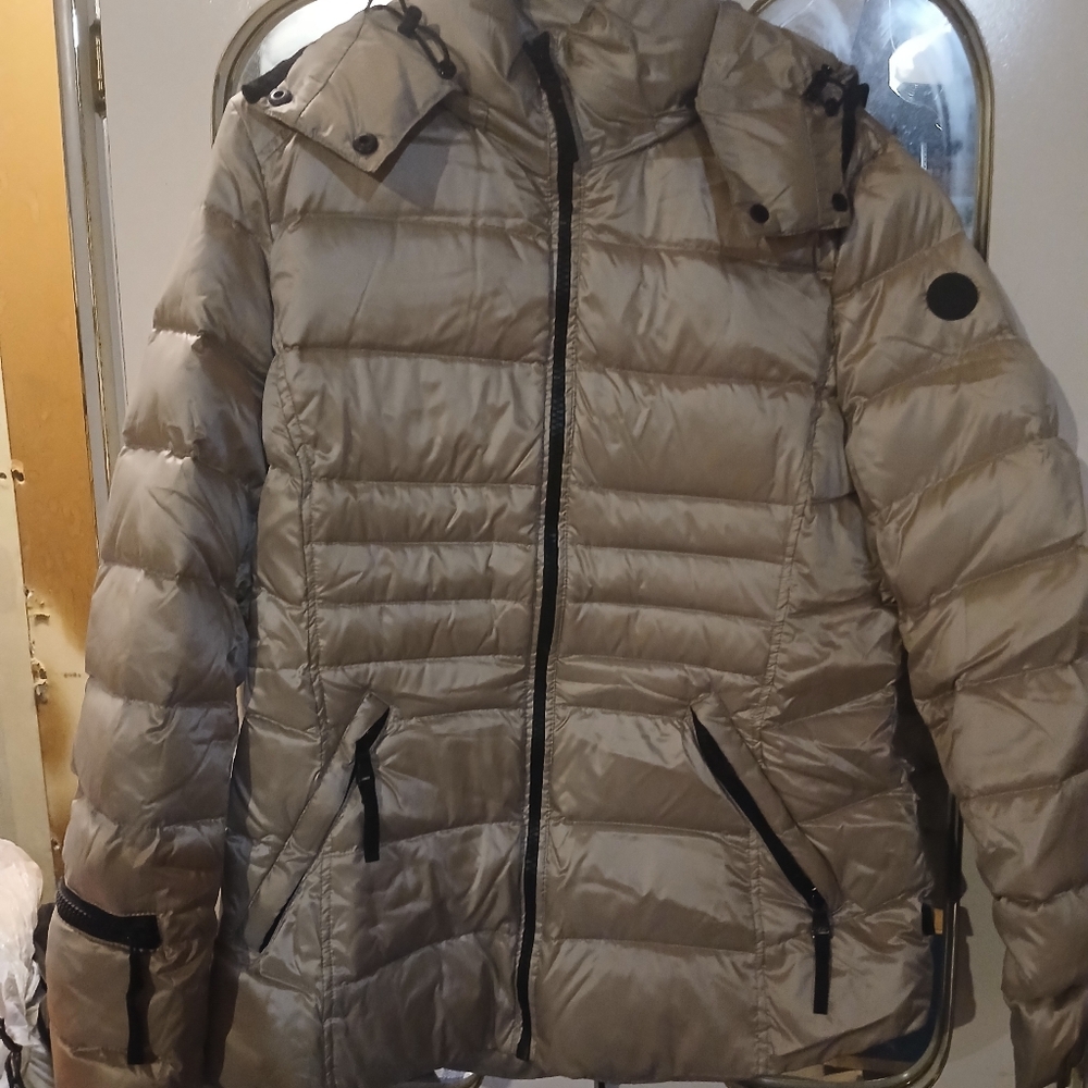 Andrew Marc 650 Fill Down Puffer Hooded Jacket Silver Beige Womens